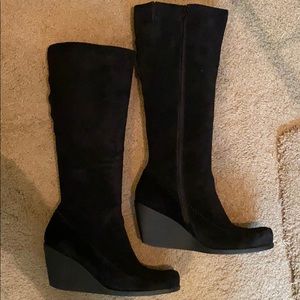 Aero soles Gather Round Black Suede Boots